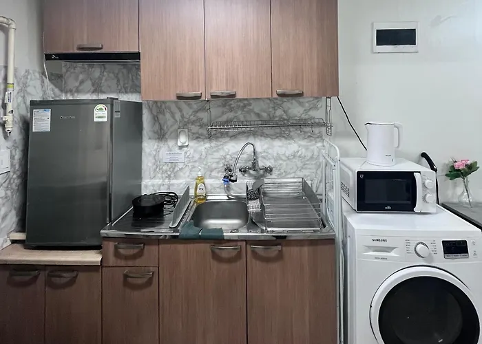 4, Near Hongdae, 3 Beds, 2 *